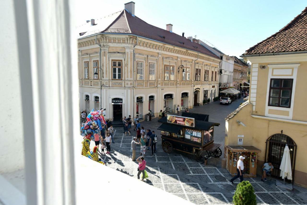 Top Royal Central Braşov Exteriör bild