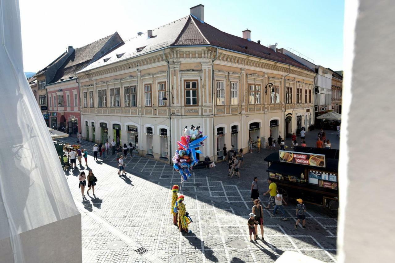 Top Royal Central Braşov Exteriör bild